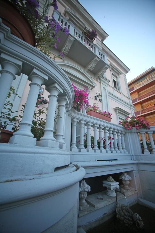 פסקרה Villa L'Aurora מראה חיצוני תמונה